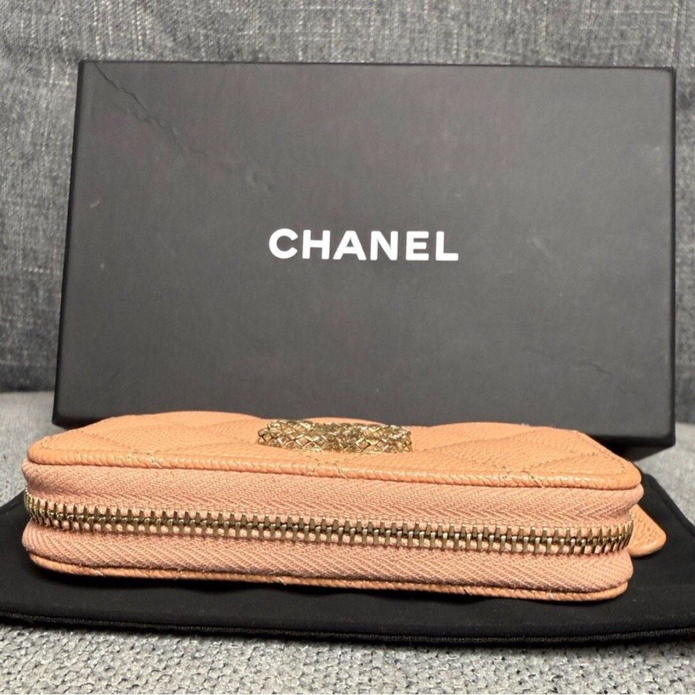 Chanel Pink Women’s Bag